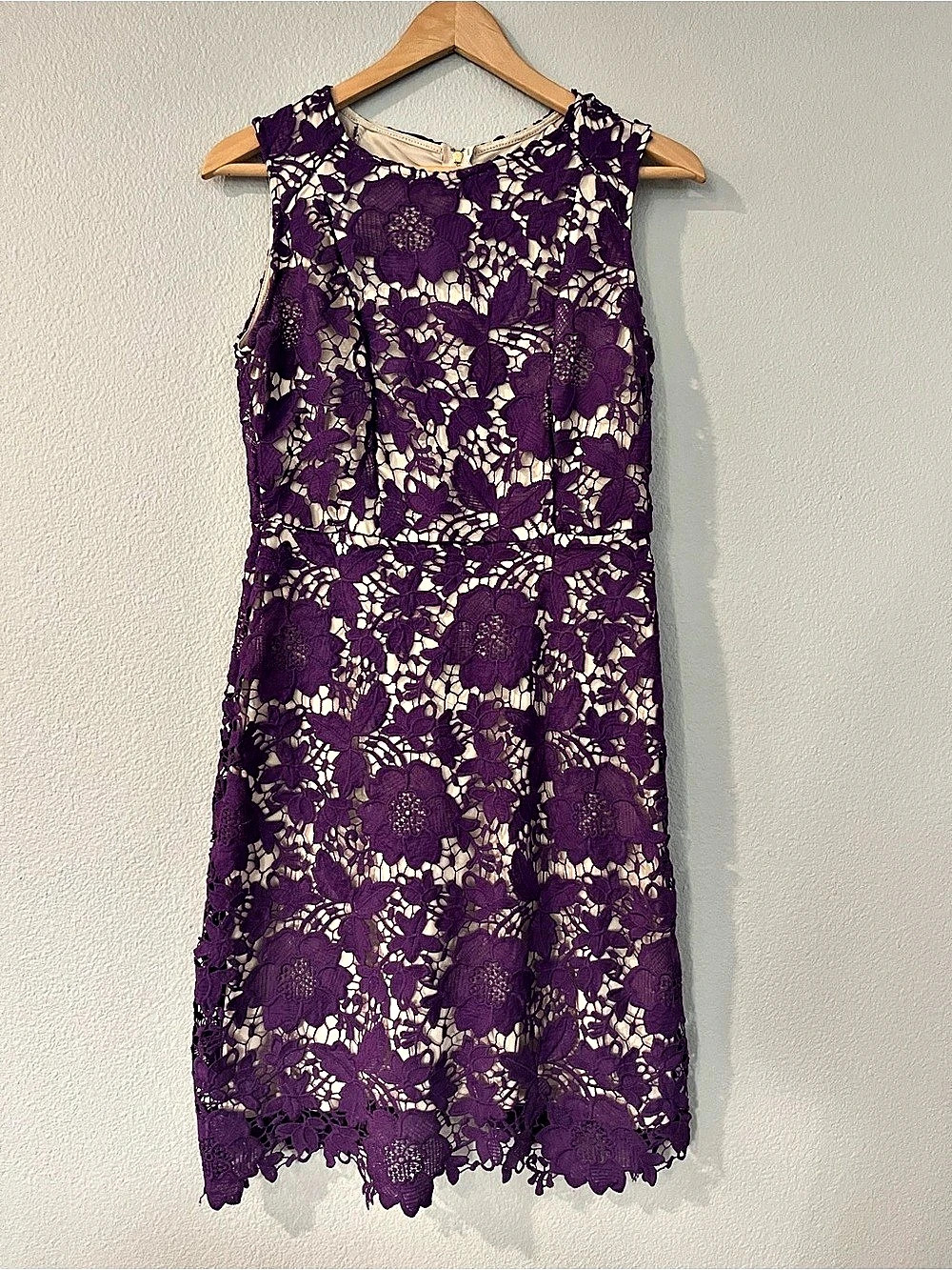 Ryan Michelle Floral Lace Cocktail Dress in Purple & Cream Size Large
